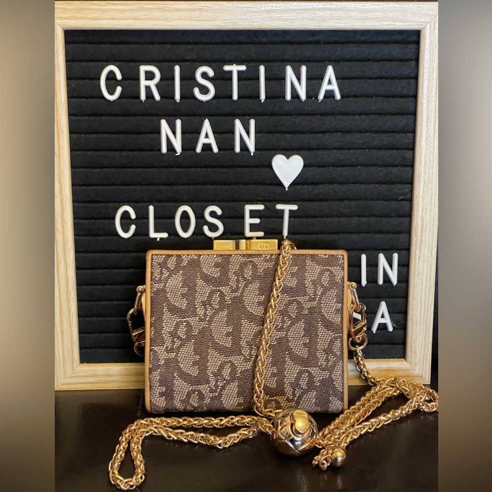 DIOR canvas wallet on chain